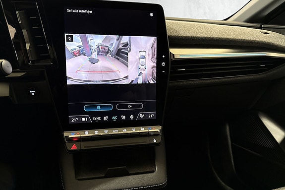 Renault Megane E-Tech 17 of 20
