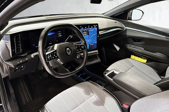 Renault Megane E-Tech 10 of 20