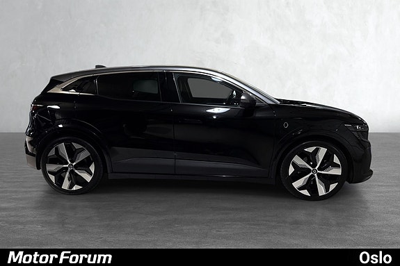 Renault Megane E-Tech 4 of 20