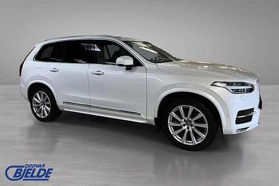 Volvo XC90 4 of 24