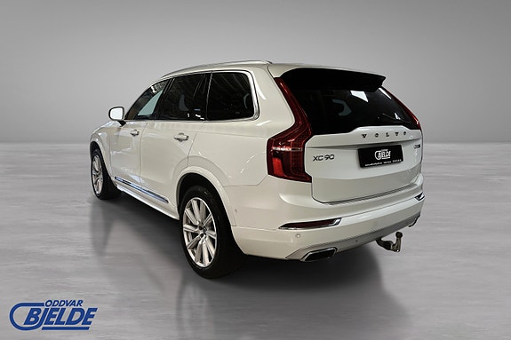 Volvo XC90 8 of 24