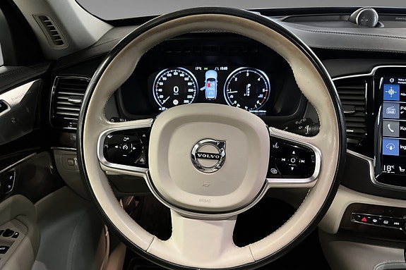 Volvo XC90 23 of 24