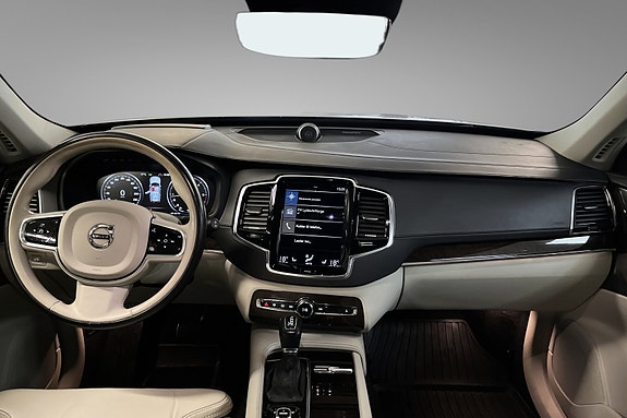Volvo XC90 21 of 24