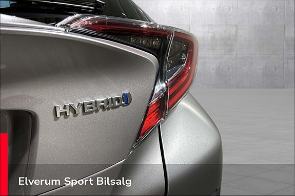Toyota C-HR 19 of 30
