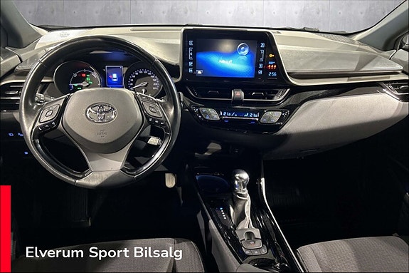 Toyota C-HR 9 of 30