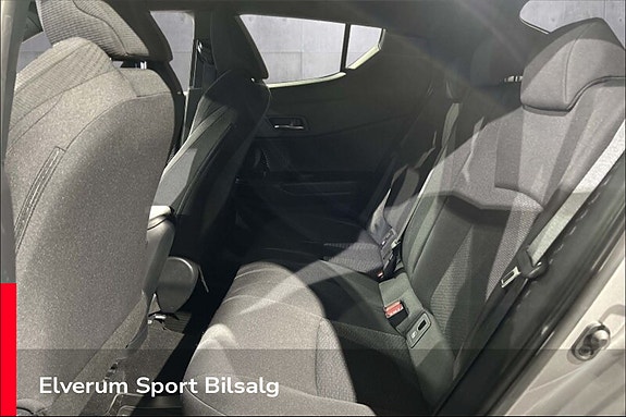 Toyota C-HR 15 of 30