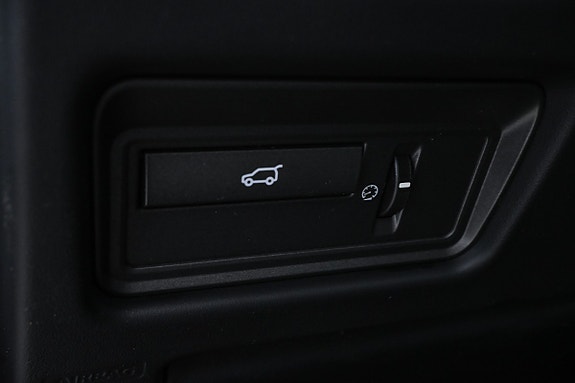 Land Rover Range Rover Evoque 9 of 30
