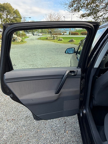 Volkswagen Polo 10 of 18