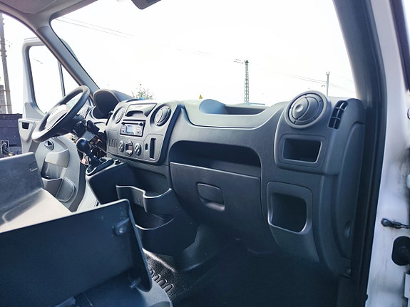 Renault Master 24 of 30