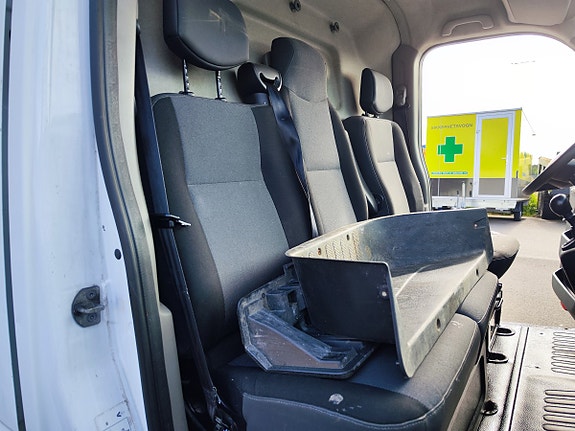 Renault Master 25 of 30