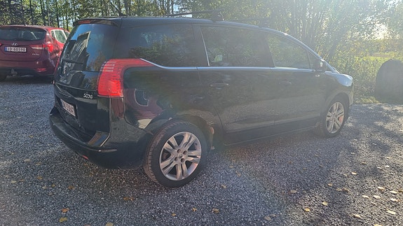 Peugeot 5008 5 of 19