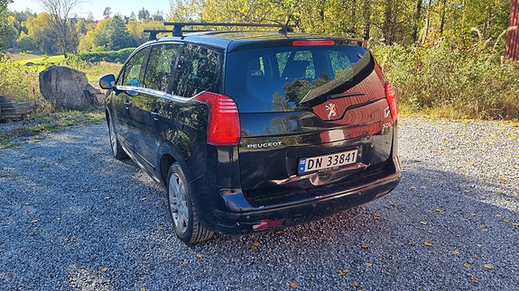Peugeot 5008 10 of 19