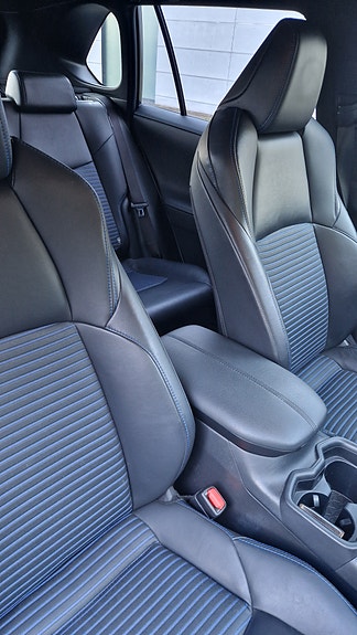 Toyota RAV4 24 of 30