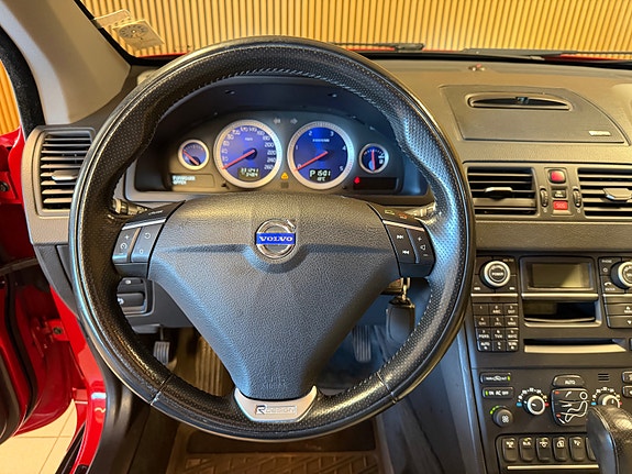 Volvo XC90 15 of 29