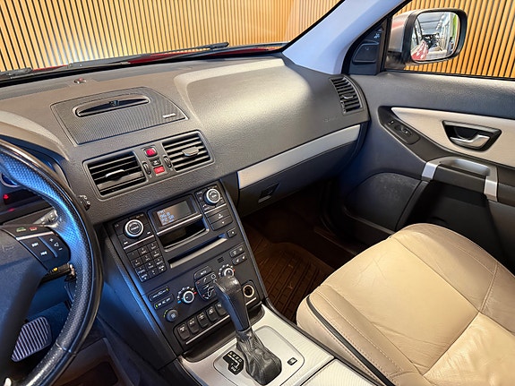 Volvo XC90 17 of 29