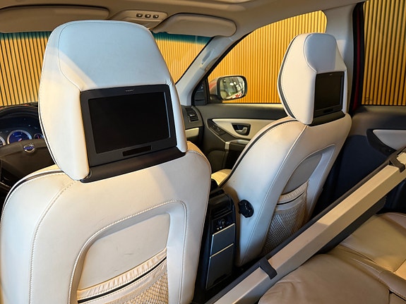 Volvo XC90 22 of 29