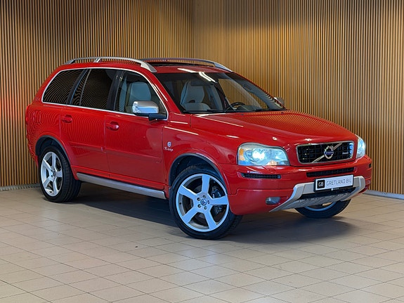 Volvo XC90 2 of 29