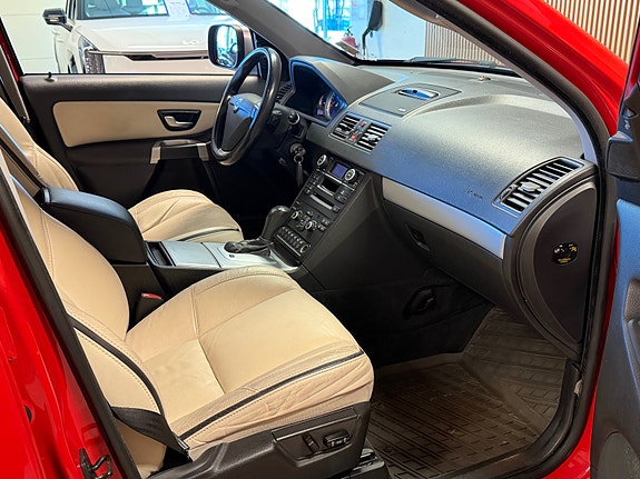 Volvo XC90 24 of 29