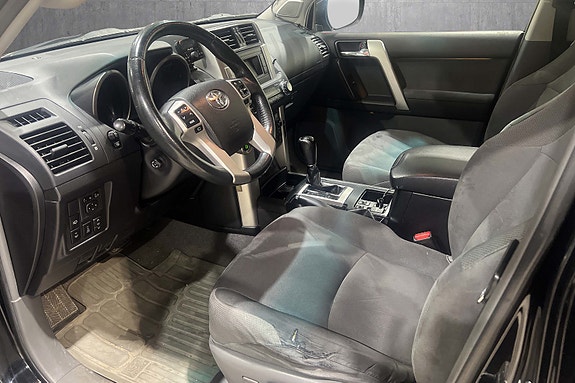 Toyota Land Cruiser 10 of 18