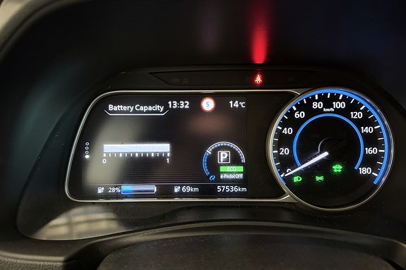 Nissan Leaf 24 of 25