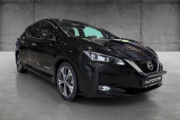 Nissan Leaf 3 of 25