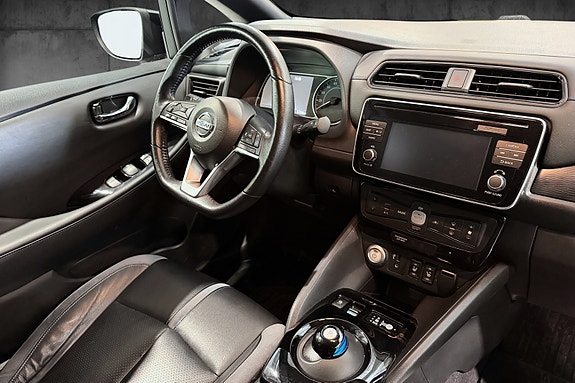 Nissan Leaf 12 of 25