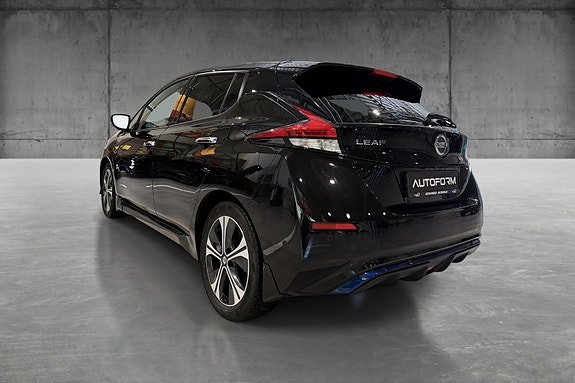 Nissan Leaf 7 of 25