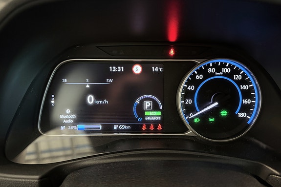 Nissan Leaf 25 of 25