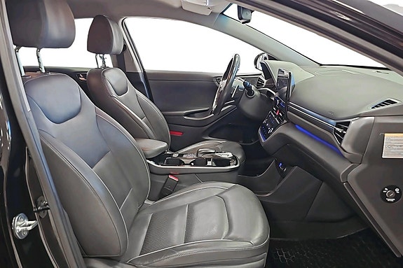 Hyundai IONIQ 23 of 28