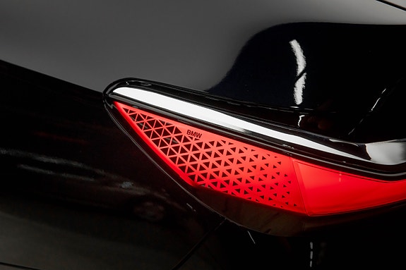 BMW i7 12 of 30