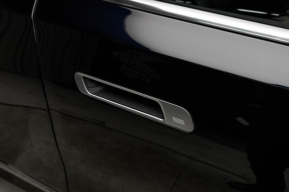 BMW i7 17 of 30