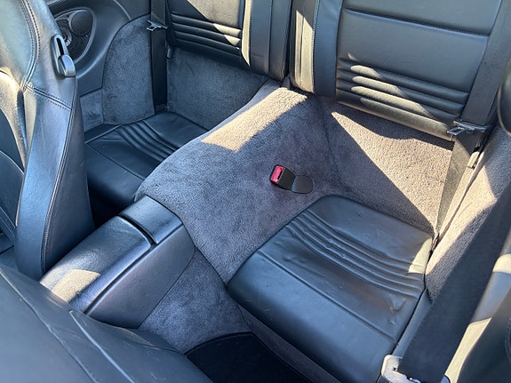 Porsche 911 Carrera 4 11 of 13