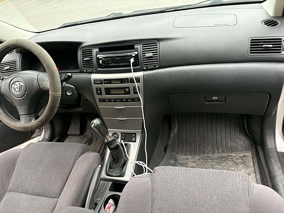 Toyota Corolla 10 of 24