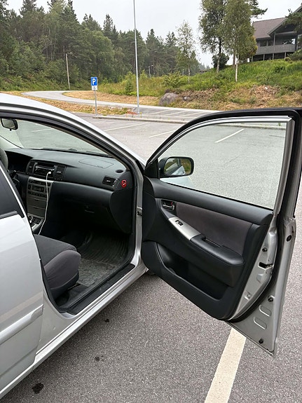 Toyota Corolla 9 of 24