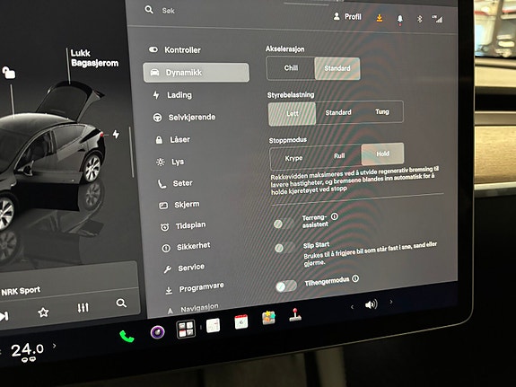 Tesla Model Y 28 of 30