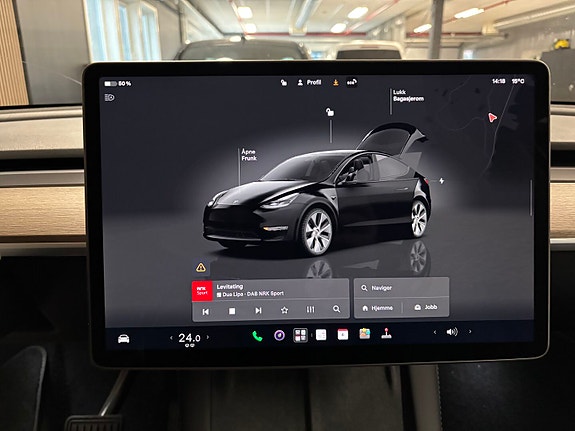 Tesla Model Y 27 of 30