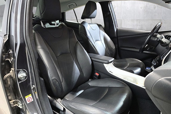 Toyota Prius 11 of 20
