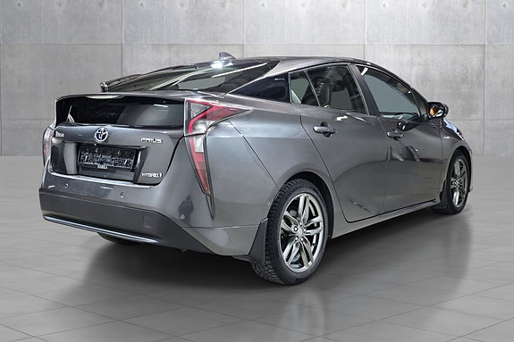 Toyota Prius 3 of 20