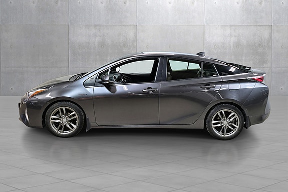 Toyota Prius 8 of 20