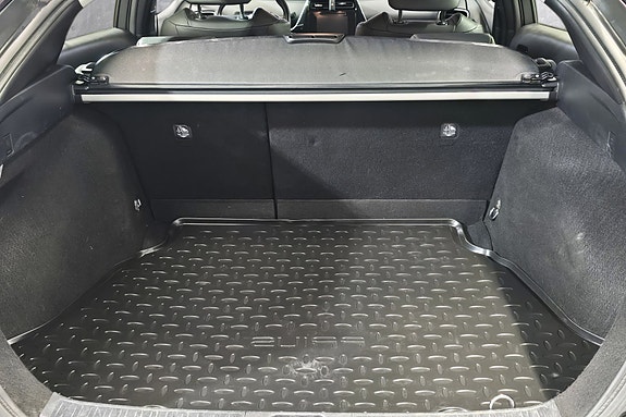 Toyota Prius 9 of 20