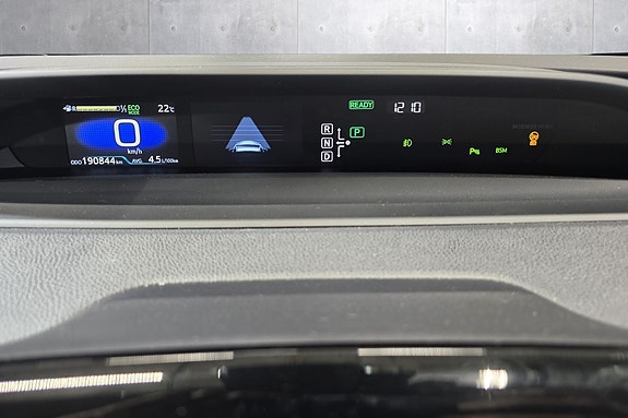 Toyota Prius 17 of 20