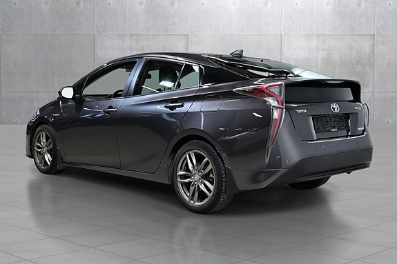 Toyota Prius 4 of 20