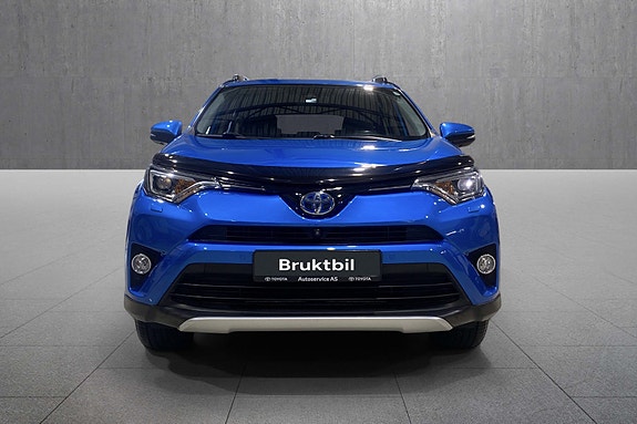 Toyota RAV4 8 of 18