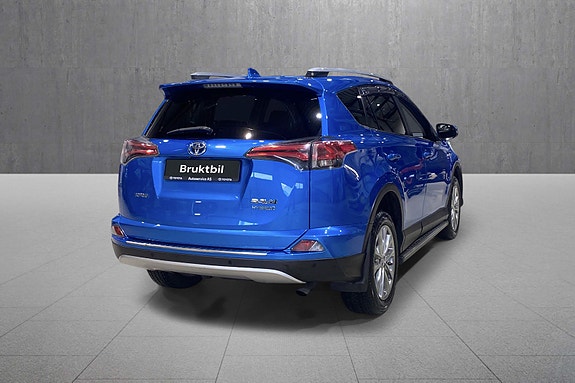 Toyota RAV4 5 of 18