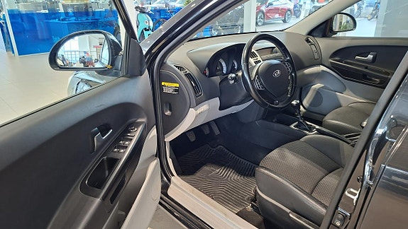 Kia Ceed 7 of 16
