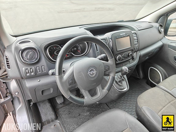 Opel Vivaro 10 of 30