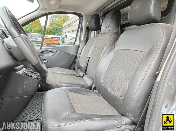 Opel Vivaro 11 of 30