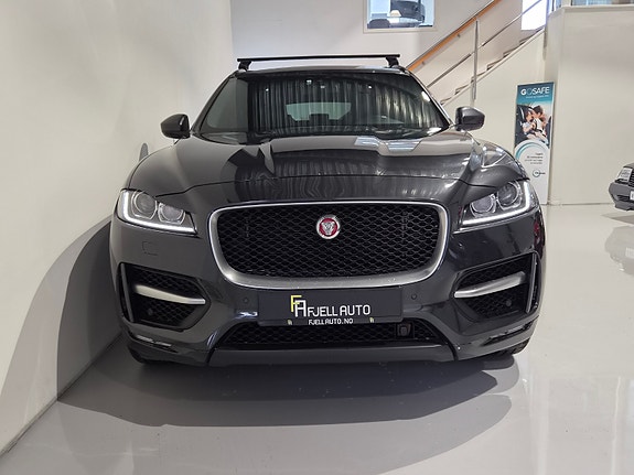 Jaguar F-PACE 5 of 30