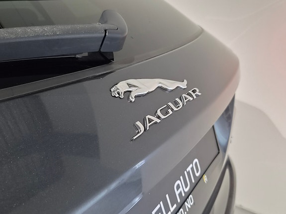 Jaguar F-PACE 12 of 30