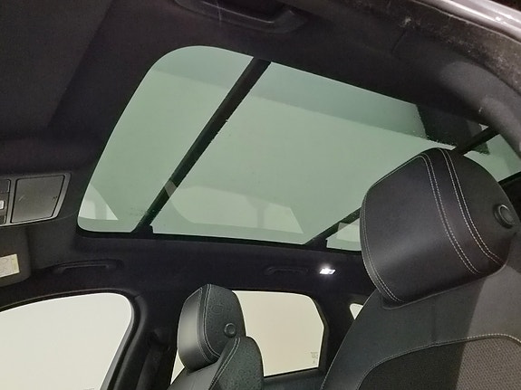 Jaguar F-PACE 14 of 30